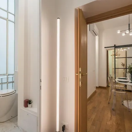 The Best Rent - Cozy Two-bedroom In Via Dei Condotti Apartment