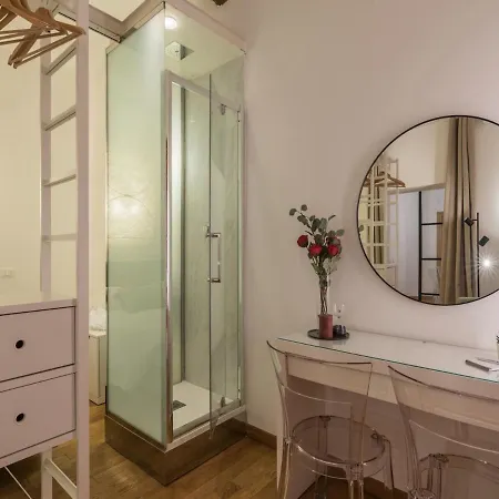 Apartment The Best Rent - Cozy Two-bedroom In Via Dei Condotti Rome