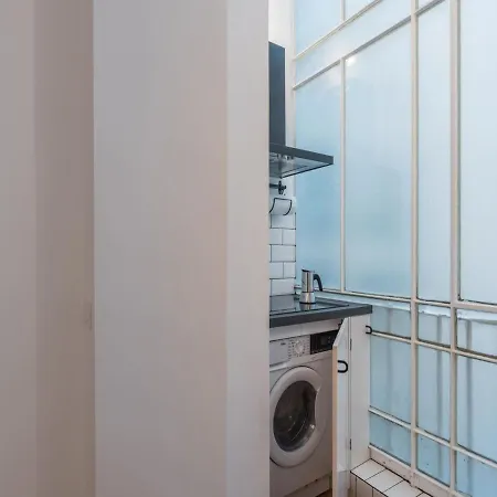 The Best Rent - Cozy Two-bedroom In Via Dei Condotti *