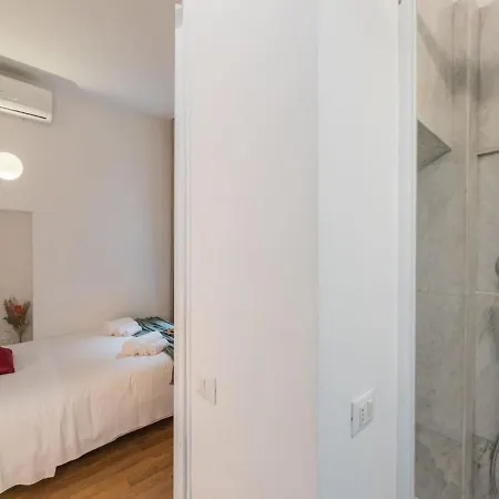 Apartment The Best Rent - Cozy Two-bedroom In Via Dei Condotti Rome